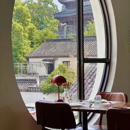 Wisdom Hotel