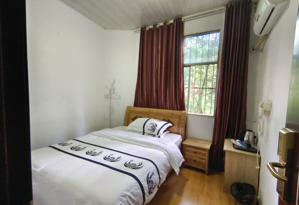 Louwailou Hotel - Housity