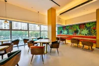 Romantic Season Cloud Hotel (Shenyang Quanyun Road Wanda Plaza Longhu Tianjie Branch) - 3 stelle