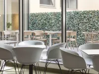 B&B HOTEL Lisboa Aeroporto Hotels near Olivais