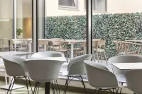 B&B HOTEL Lisboa Aeroporto Hôtels à : Santa Iria de Azóia