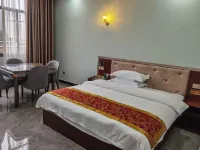 Banshan Hotel along the river