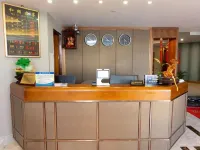 Lushan Hexu Junting Hotel