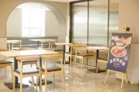 Starway Hotel (Kuqa Tianshan Middle Road)