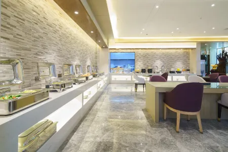 Lavande Hotel (Alar Huyanghe Commercial Street)