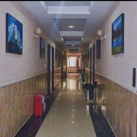 Xinlong Jinqiu Color Hotel