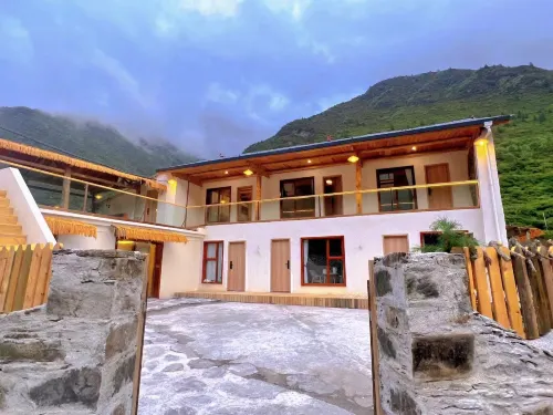 Heguli Hot Springs Homestay - Thermen