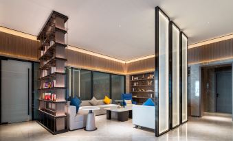 Zhengning Nalandi Hotel
