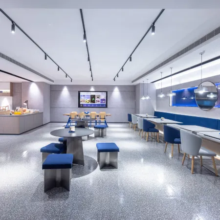 Fuzhou Sanfang Qixiang Dongjie Atour Hotel Отели рядом с достопримечательностью «Фухуацзянский педагогический институт вторая начальная школа»