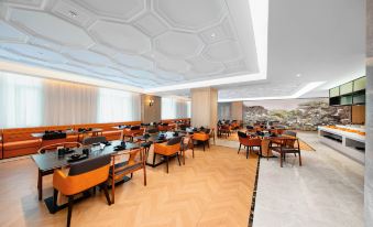 Vienna International Hotel (Hami High speed Railway Station Store)