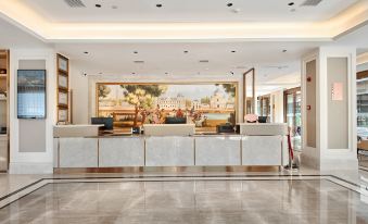 Vienna Hotel (Jinping Car South Station Branch)