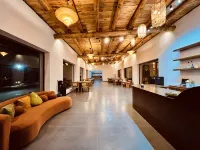 Wayne Shiangoo Hotels in Tekes