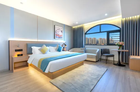 Nanjia Hotel (Guiping Bus Station Xinggui Road)