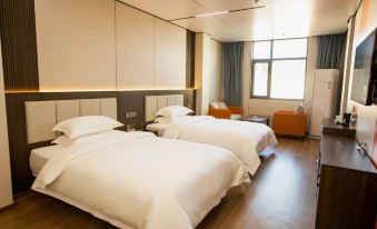 Red maple hotel
