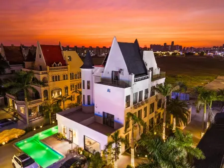 seaward silk road aet hotel Отели рядом с достопримечательностью «Guilin University of Electronic Technology Beihai Campus»