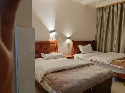 Jinyuan Hotel Отели рядом с достопримечательностью «Площадь музыки»