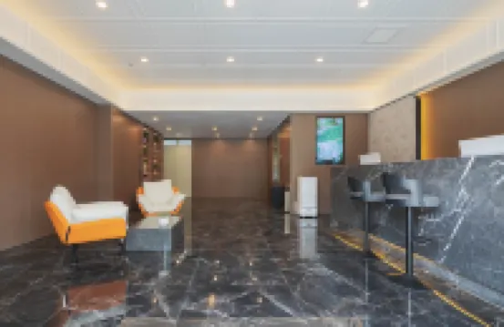 Bali Island Holiday Hotel (Jinghe Dahe Yanzi Government Cultural Center)