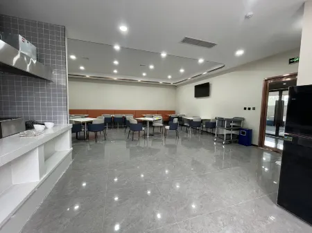 Lan'o Shangpin Hotel (Jinzhou People's Hospital) Отели в г. Цзиньчжоу