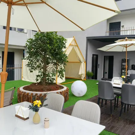 EXCLUSIVE HOTEL