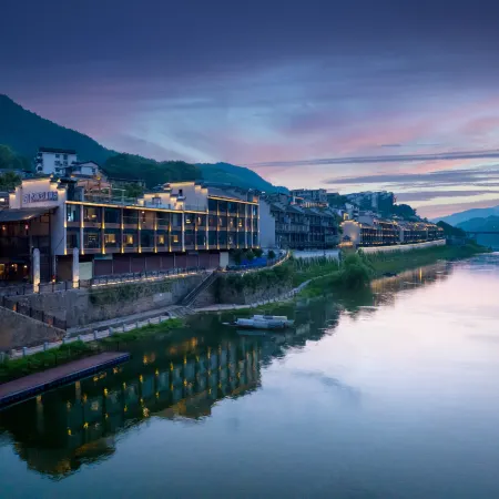 Shuiqi Longmen Hotel (Huaihua HongJiang Ancient Mall)