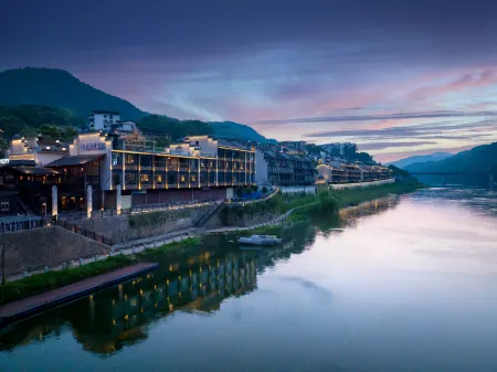 Shuiqi Longmen Hotel (Huaihua HongJiang Ancient Mall)