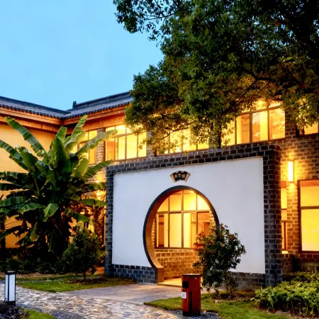 Bamboo Hidden Leisure · Courtyard Resort