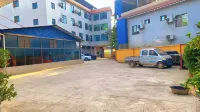 Mengding Jiayi Business Hotel - parkir
