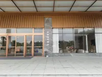 Jingfang E-sports Hotel (Luoding Huanshi East Road Branch)