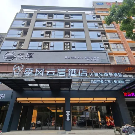 Monsoon hotel