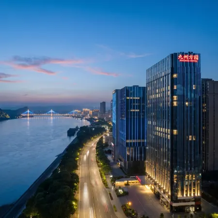Jiuzhou Fangyuan Hotel(Yichang Wanda Binjiang Store)