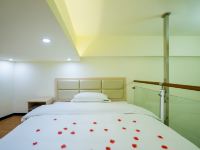 广州恒艺公寓 - 豪华复式大床房