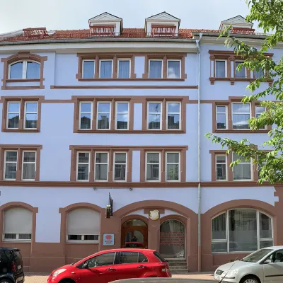 Hotel B54 Heidelberg City Center Отели рядом с достопримечательностью «Рыночная площадь (Marktplatz)»