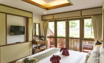 P.P. Erawan Palms Resort