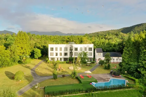 Woqiu Shanju·Mogan Mountain Scenic Resort Hotel (Yucun Branch)