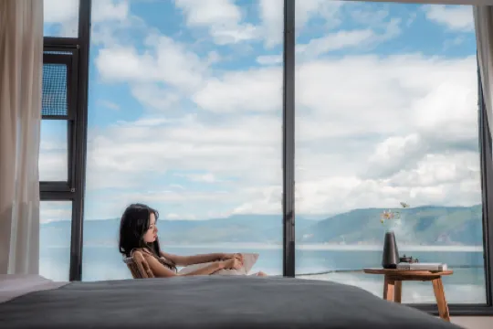 Luyinquan·Dali Yunshui Xiaozhu Seaview Resort Hotel