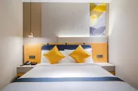 Homeinn Selected Hotel (Nanjing Zhushan Road Subway Station) - 3 stjerner