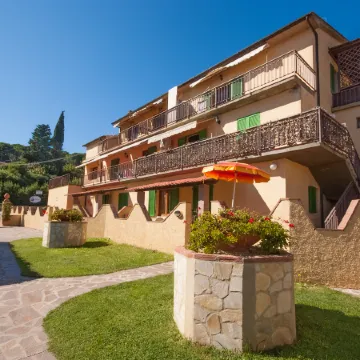 Residence la Valdana Отели в г. Каполивери