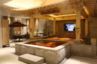 Huadong · Rongjin International Hotel Hotels in Changji