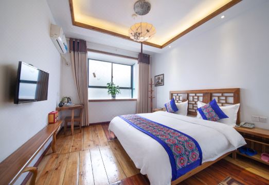 장자제 허톈완 인