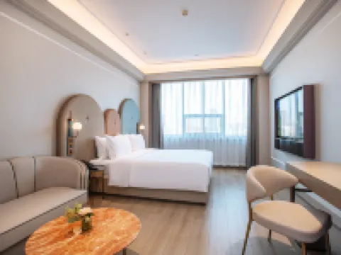 Mercure Changchun Ziyou Road  Hotel Hotels near Erdao
