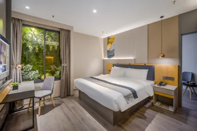 Homeinn Selected Hotel (Nanjing Qiaobei Hongyang Plaza Liuzhou East Road Subway Station) 홍양광장/홍양광장 주변 호텔