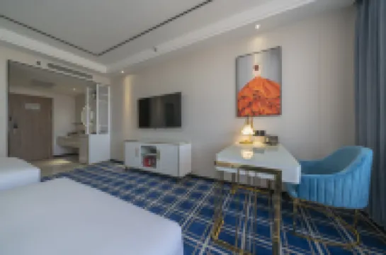 布爾津県河畔藝墅ホリデイホテル ブルチンのホテル