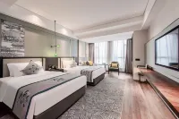 Royal Hotel