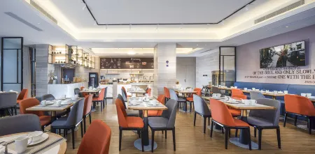 Kyriad Hotel (Jinan Baotu Quancheng Plaza)