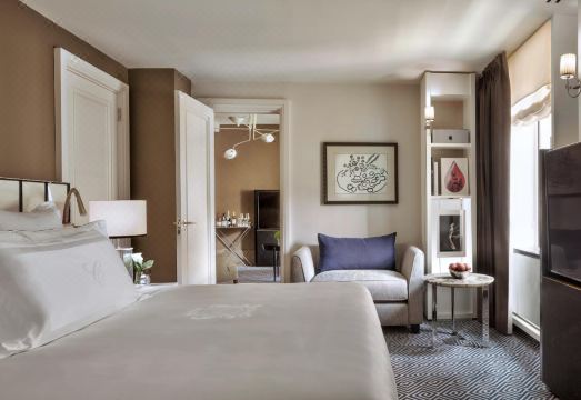 더 칼라인 로비