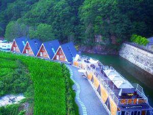 溪溪里民宿（本溪縣關門山湯溝温泉旅遊區店）