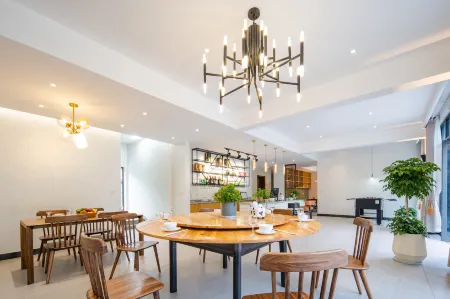 Liangliang Shenxi Mountain View Homestay Отели рядом с достопримечательностью «Longwang Mountain Top»