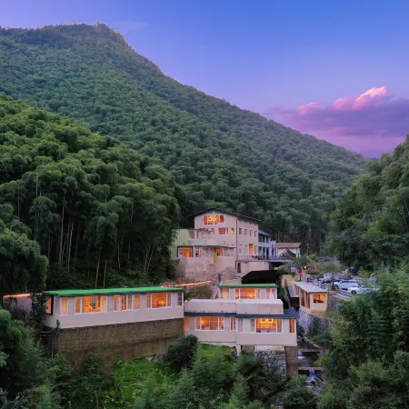 Mountains beyond mountains Liu su shan she hot spring holiday meisu