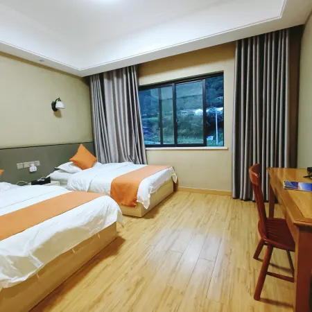 Baoxing Dawa Gengzha Mountain Xia Muyun Homestay