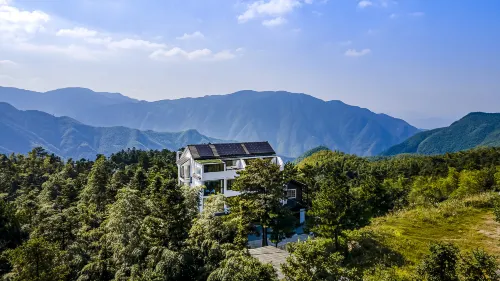 Drifting in the Mountain·Anji Jiangnan Tianchi Mountain Top B&B - พร้อมระเบียง